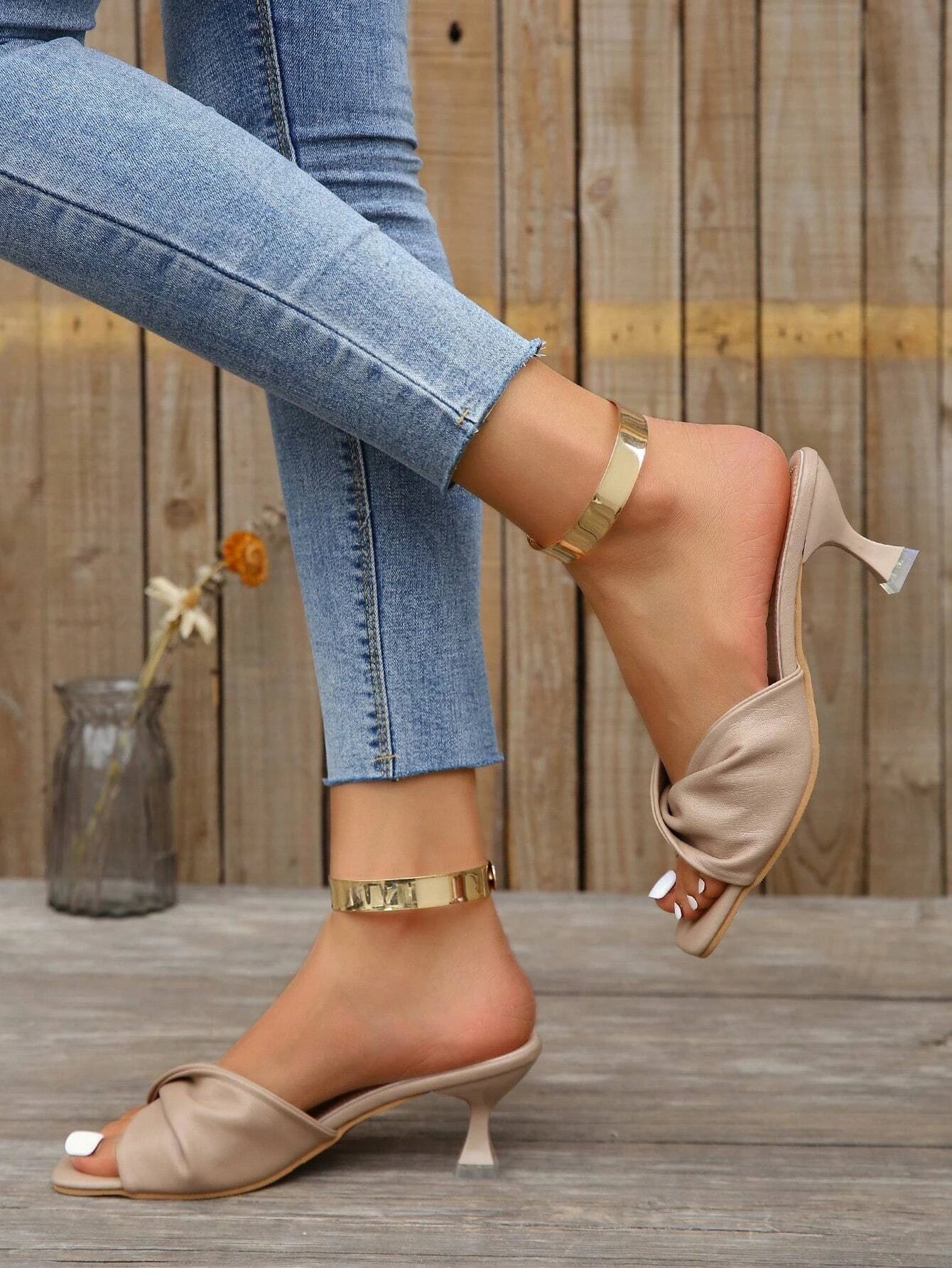 GISELLE PLEATED HEELS