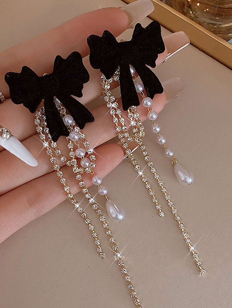 DESTINY BOW EARRINGS