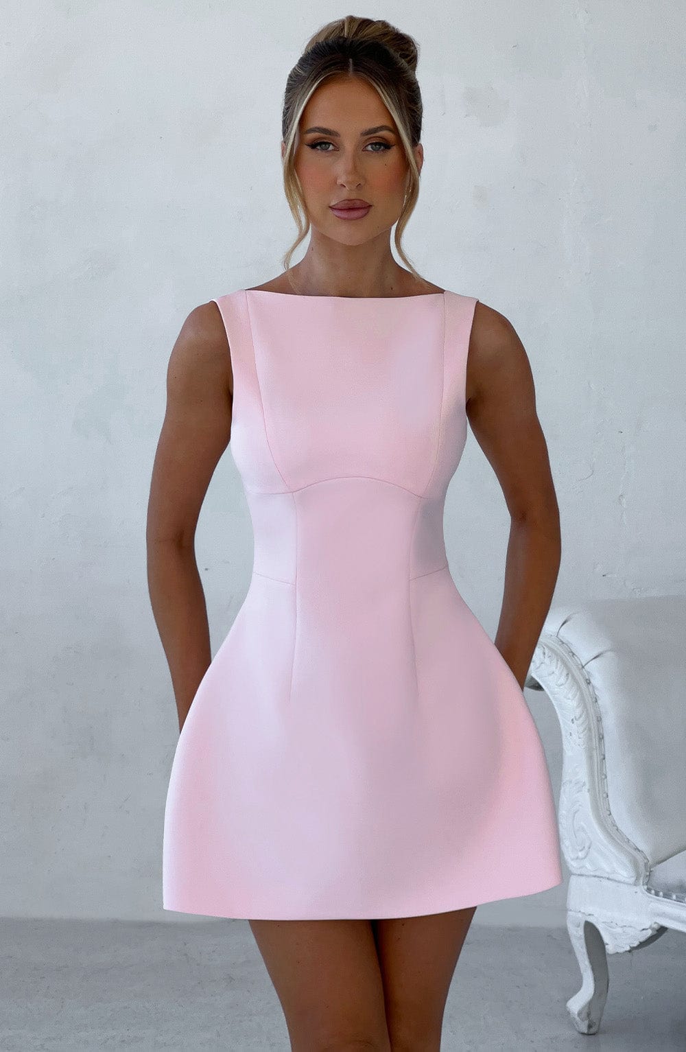 LILA BACKLESS MINI DRESS - BLUSH